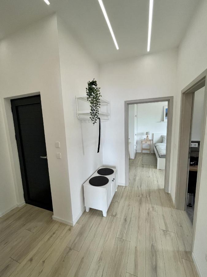 Apartment Lambda