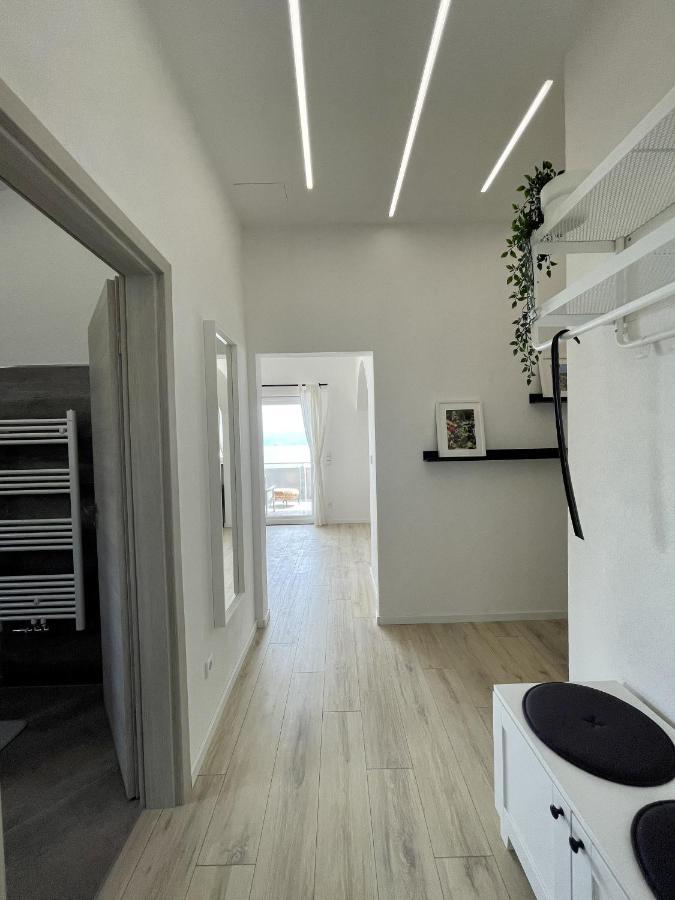 Apartment Lambda