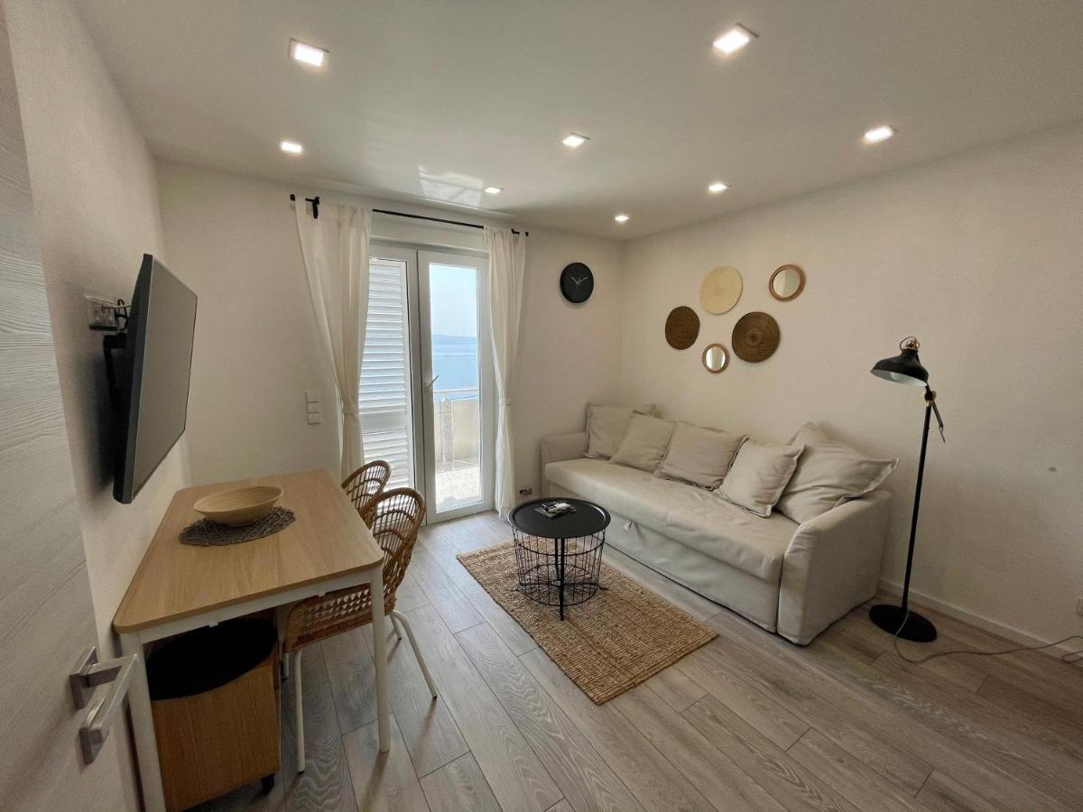 Lambda Apartment Jesenice (Split-Dalmatia)