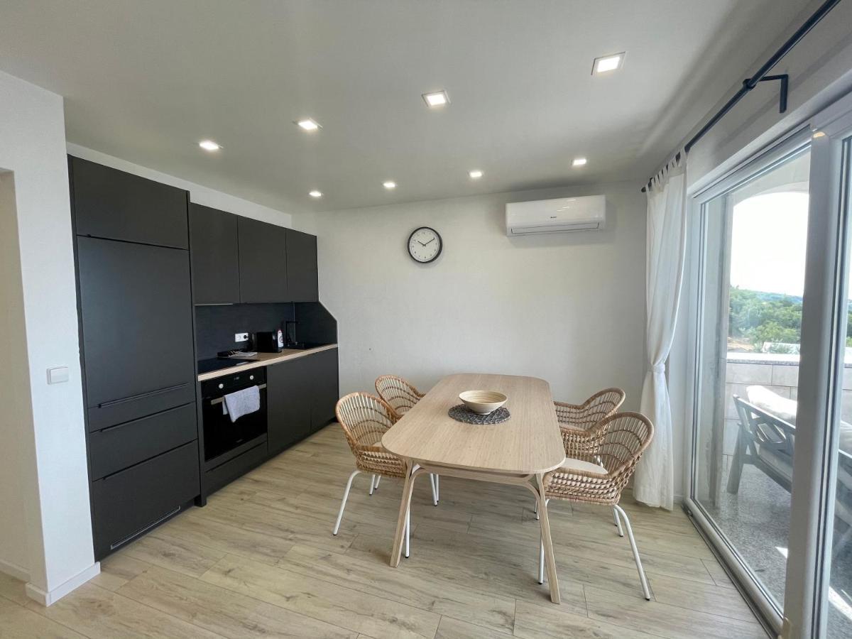 Lambda Apartment Jesenice (Split-Dalmatia)