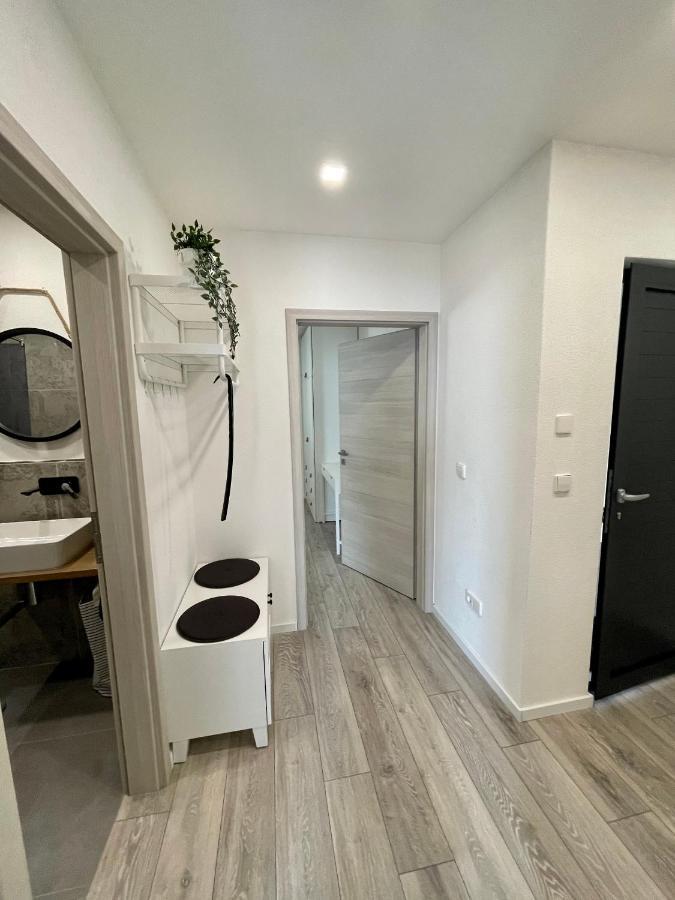 Lambda Apartment *